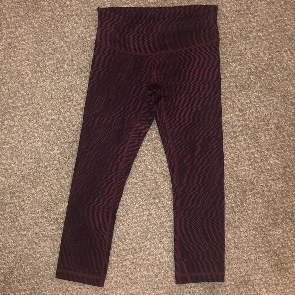 Lululemon capris leggings. 4 22” - Picture 1 of 7
